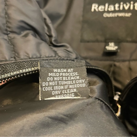 “Relativity “women’s jacket.Size-XL,color black.🖤 - Picture 7 of 8